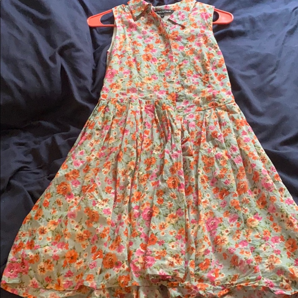 Floral shirt dress with hidden buttons and lining